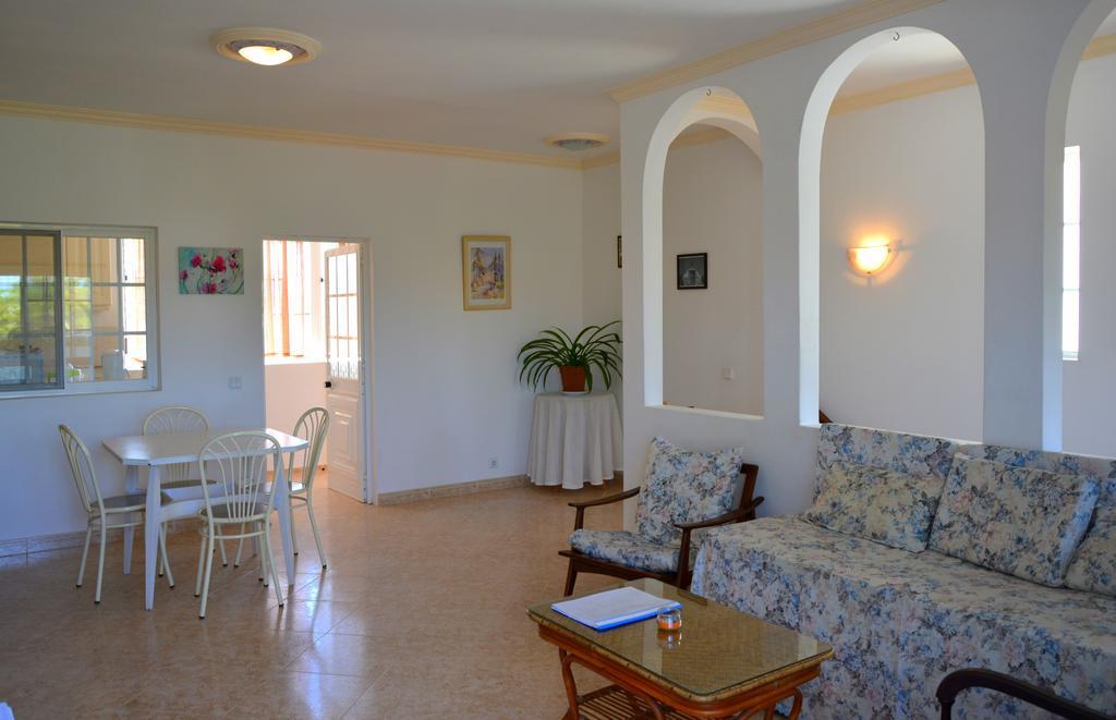 Villa Belinha - Guest House クアルテイラ エクステリア 写真